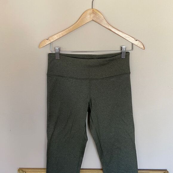 Womens High Rise Leggings Army Green Workout / Yoga Pants Size S - Picture 1 of 3